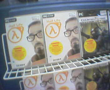 Half-Life 2 preview boxes