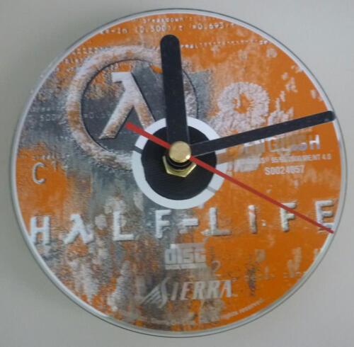    CD  Half-Life